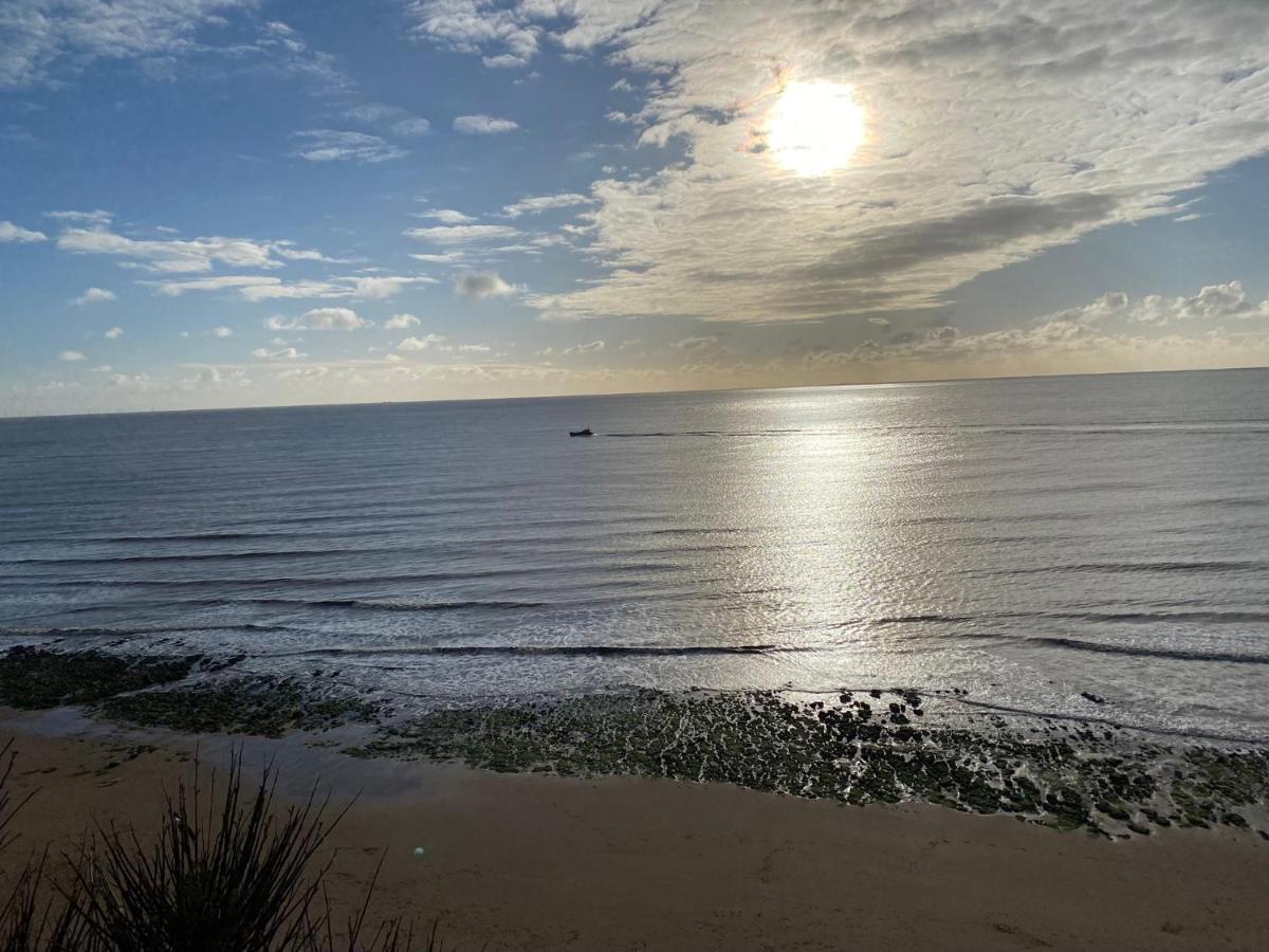 Stones Throw - Stunning House, Mins From Beach And Dogs Welcome Broadstairs Buitenkant foto